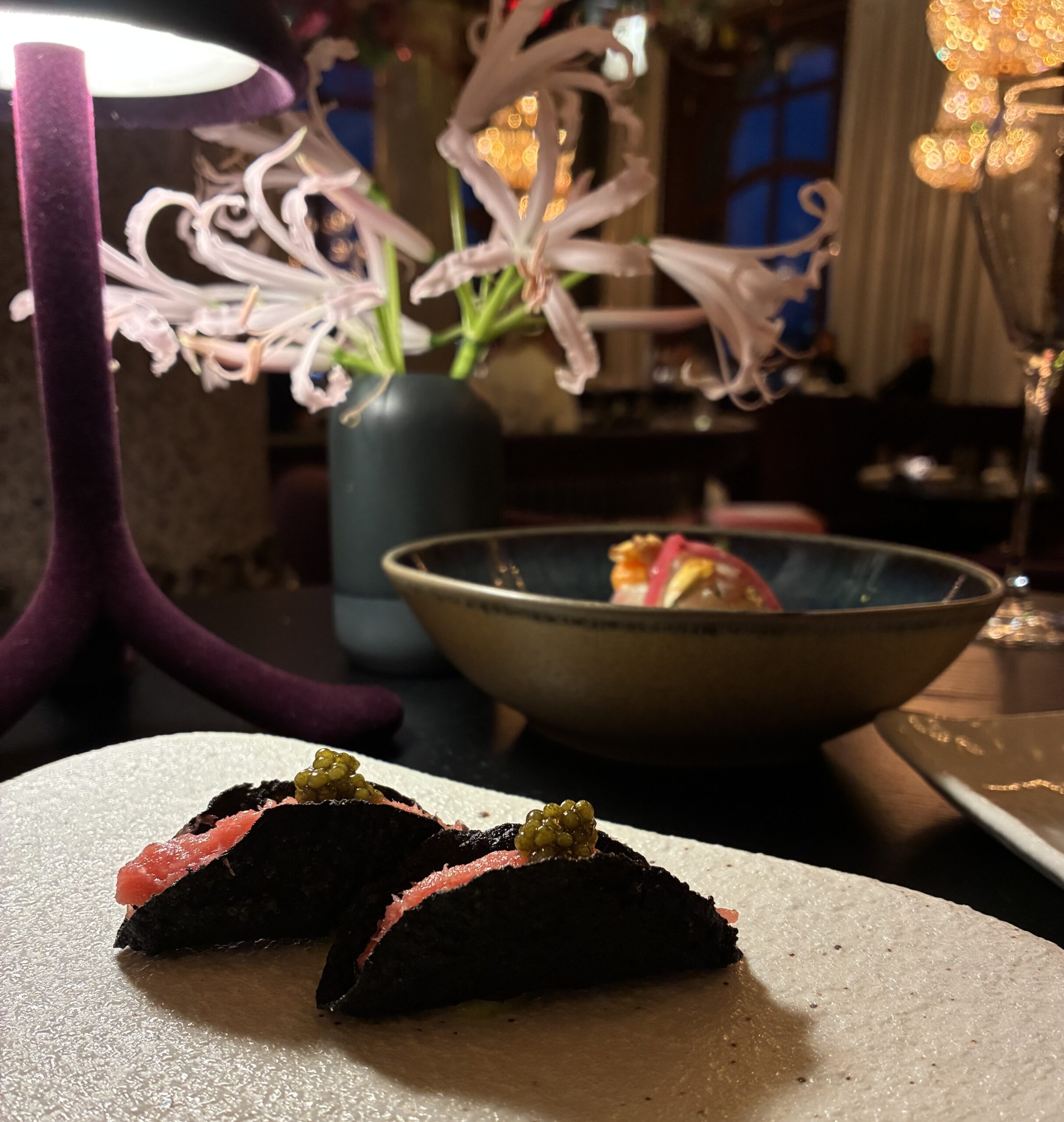 BANKS Basel, neues Restaurant Konzept im Grandhotel Les Trois Rois. Fusion Kitchen by Head Chef Kevin Bornstein im Sharing Style.